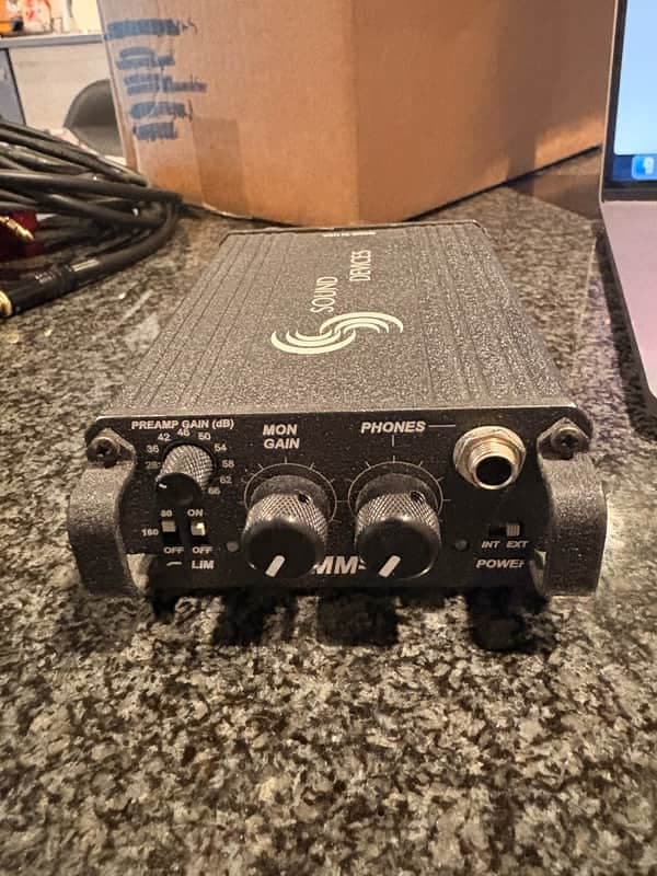 Sound Devices MM-1 Portable Microphone Preamplifier and Headphone Monitor - Black