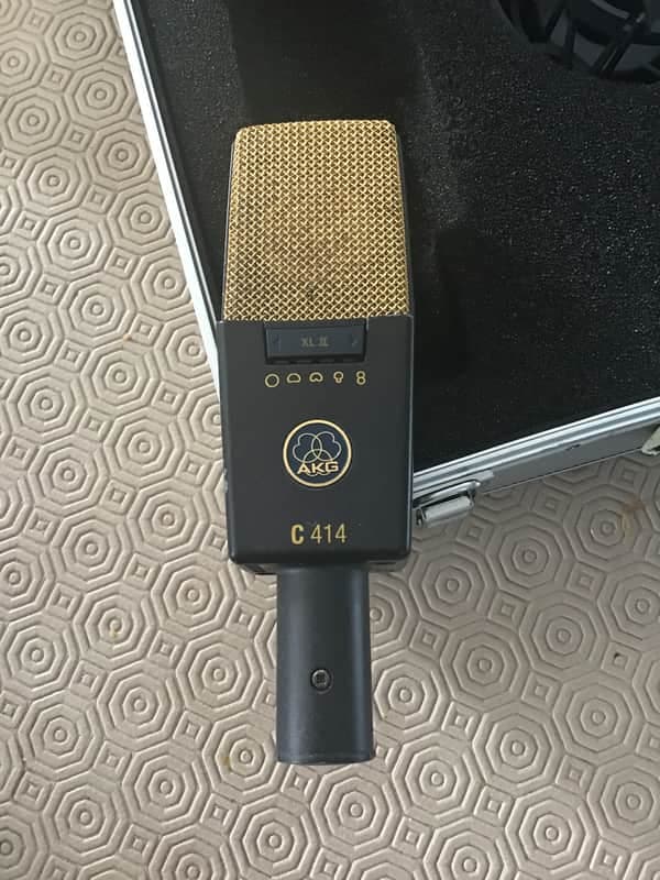 AKG C414 XLII Large Diaphragm Multipattern Condenser Microphone 2010s - Black