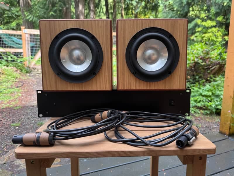 DMAX Audio Super Cubes 5 Studio Monitors