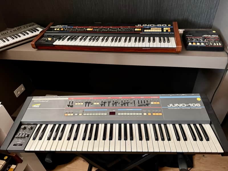 Roland Juno-106 61-Key Programmable Polyphonic Synthesizer 1984 - 1985 - Black