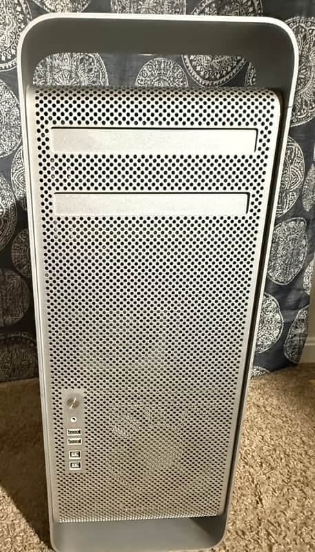 Mac Tower 2012 - Silver