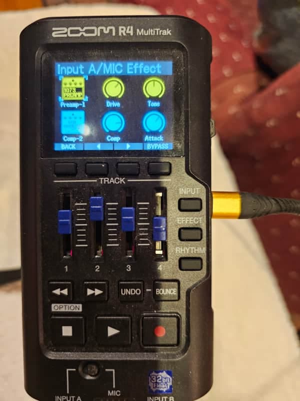 Zoom R4 Multitrack SD Recorder / USB Audio Interface 2023 - Present - Black
