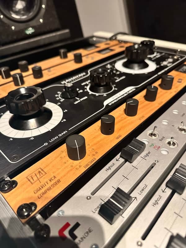 Tierra Audio Gravity VCA Compressor 2022