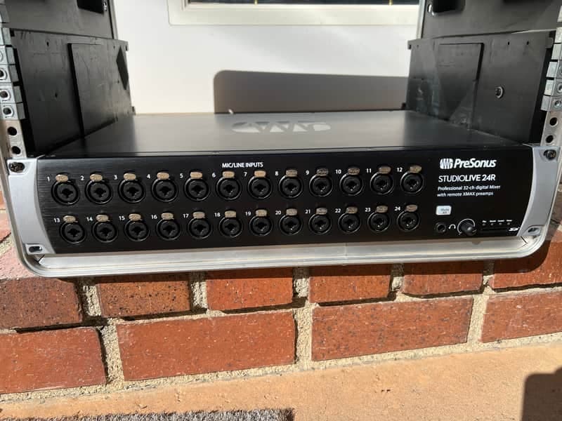 PreSonus StudioLive 24R 32-Channel Digital Mixer - Black + Portable Rack Mount