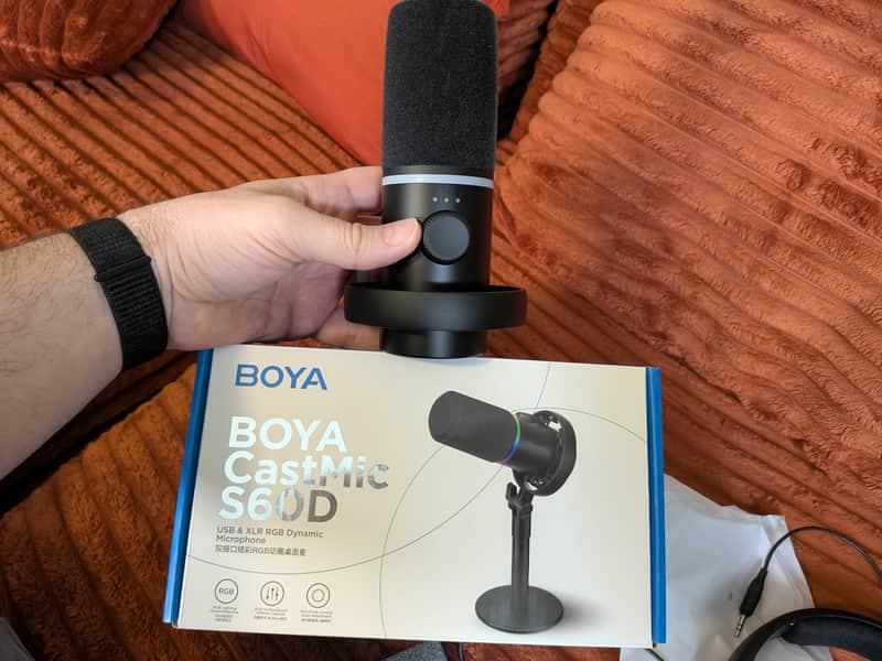 Boya S60D USB XLR RGB dynamic microphone 2025