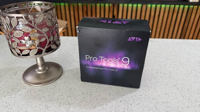 Avid Pro Tools 9 Crossgrade from Pro Tools LE Software Package w/ Manuals & Installation Discs