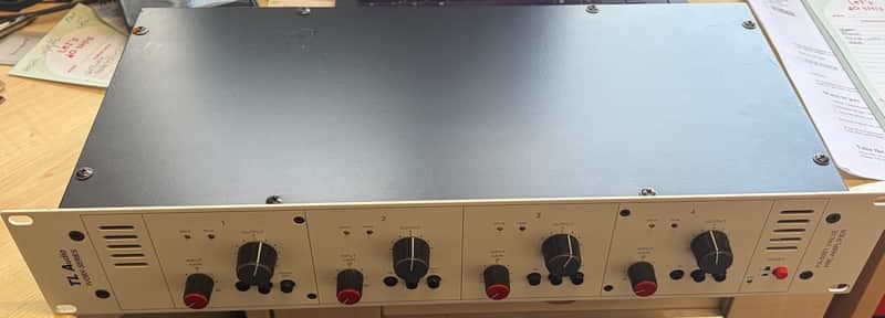 TL AUDIO PA-5001 VALVE PRE AMPLIFIER Cream