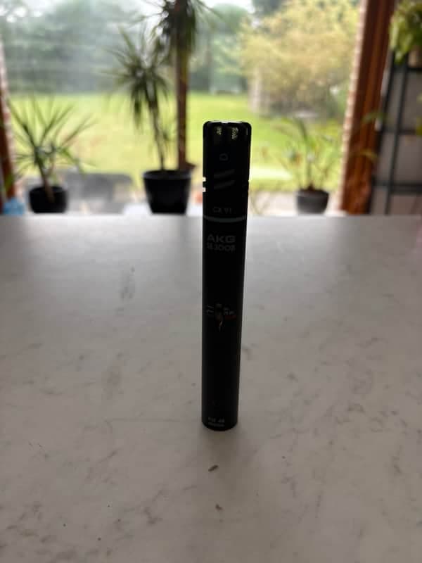 AKG SE300B mic preamp with CK91 capsule
