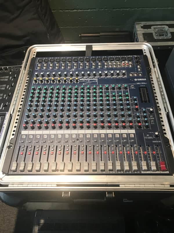 Yamaha MG206C 20 Channel Mixer 2010s - Blue