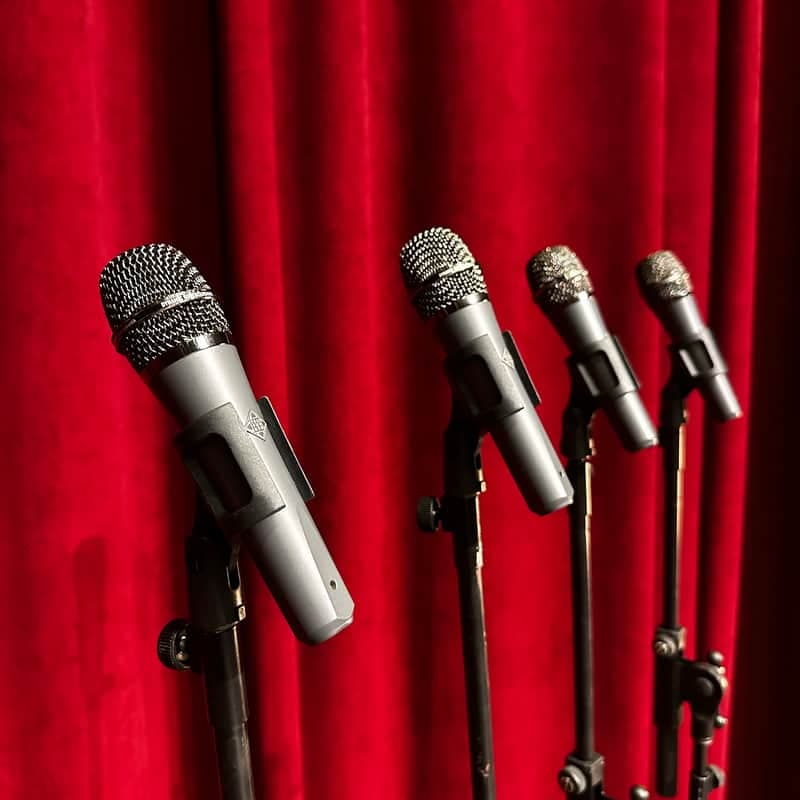 Telefunken M81 Supercardioid Dynamic Microphones - lot of four