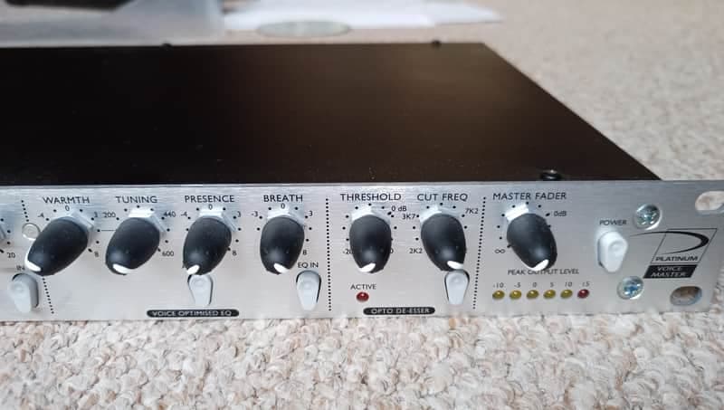 Focusrite Platinum VoiceMaster Channel Strip 2000s - Silver