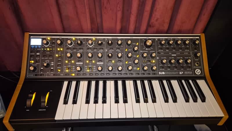 Moog Subsequent 37 Analog Synth 2017 - Present - Black