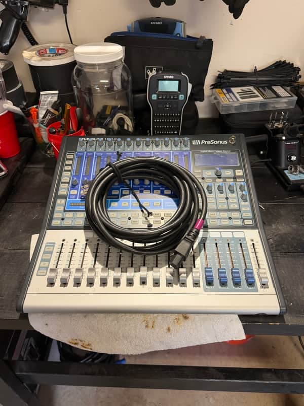 PreSonus StudioLive 16.0.2 16-Channel Digital Mixer 2017 - Present - Blue/Silver