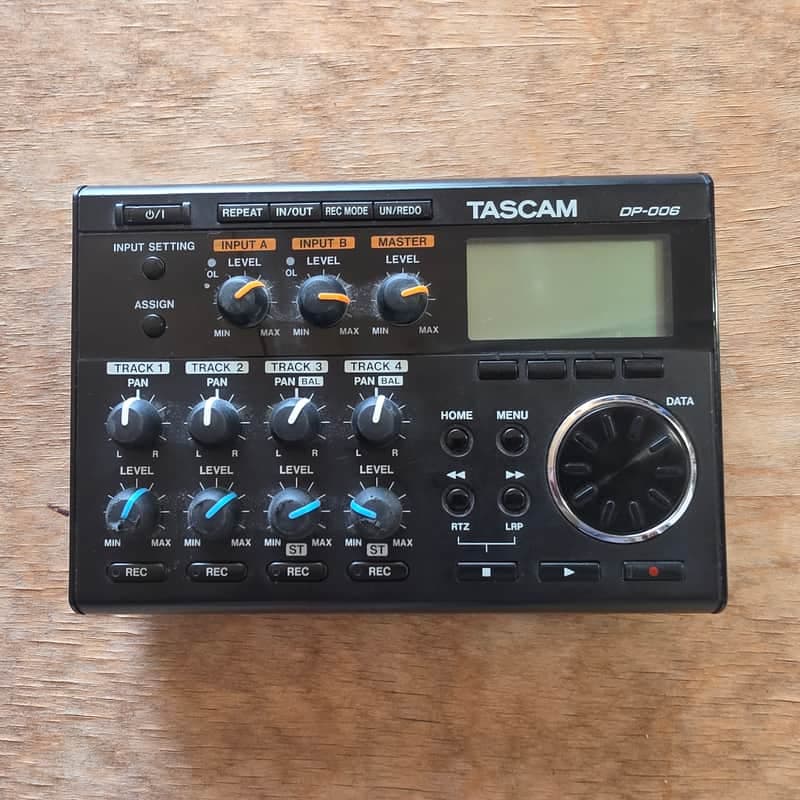 TASCAM DP-006 6-Track Digital Pocketstudio Recorder 2013 - Present - Black