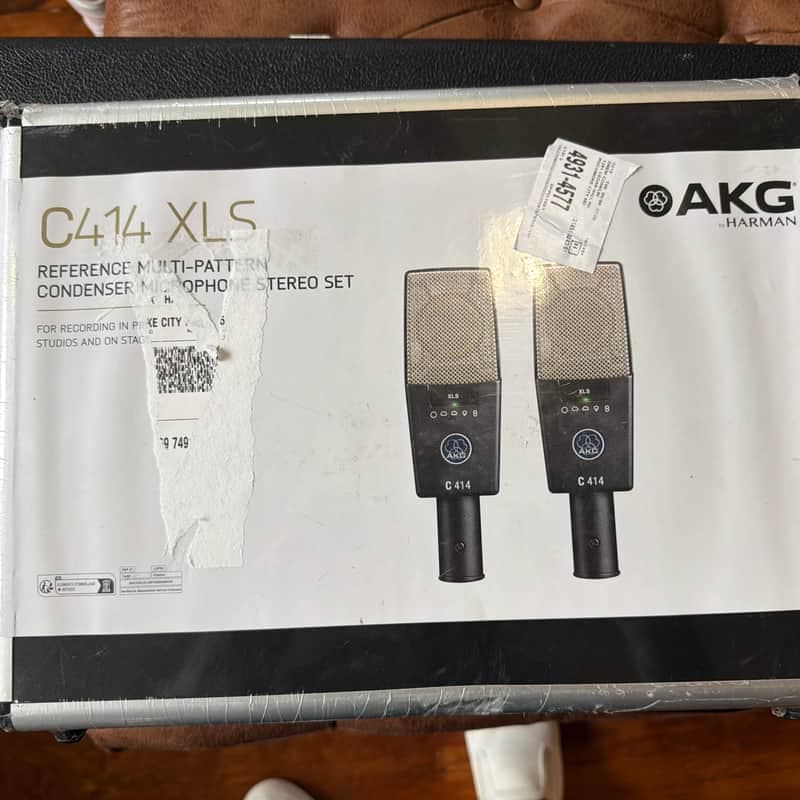 AKG C414 XLII/ST Stereo Matched Pair( brand new )