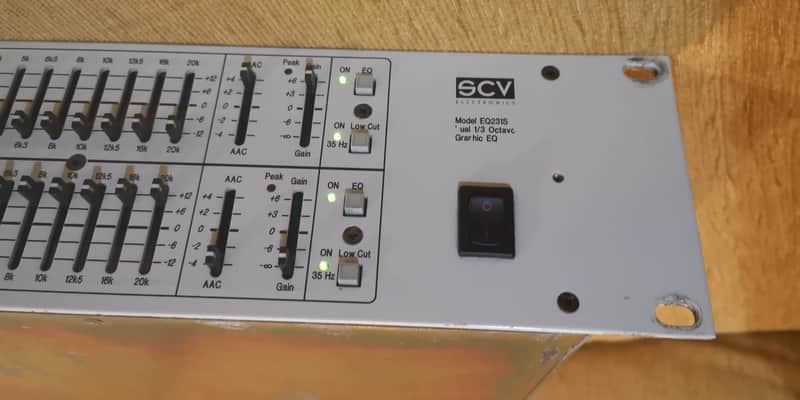 SCV AUDIO 231 S 90’s White - 32 PARAMETRIC EQ