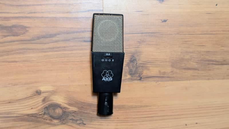 AKG C414 B ULS Large Diaphragm Multipattern Condenser Microphone