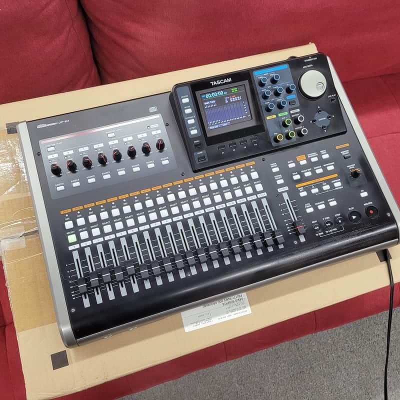 TASCAM DP-24SD 24-track Digital Portastudio with CD Recorder- Black