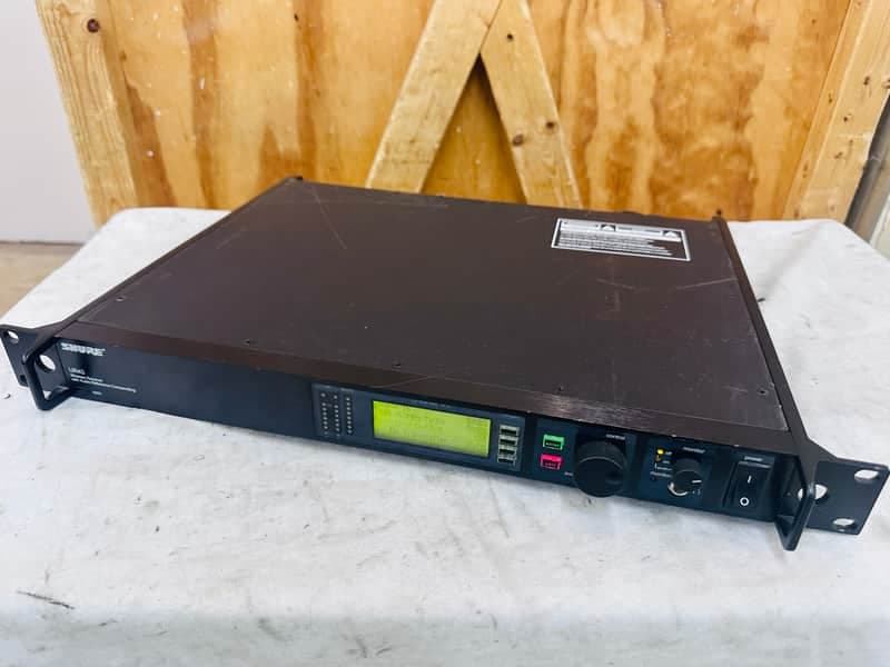 Shure UR4S L3 638-698 MHz UHF-R Wireless Microphone Receiver – No Antennas