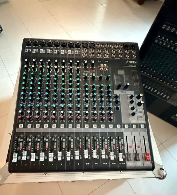 Yamaha MG16X-CV 16 Channel Mixer with Effects 2022 - Present - Black