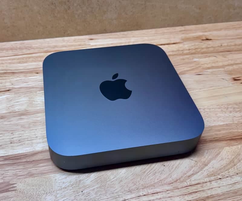 MacMini i7 3.2GHz 6-Core (32GB / 500MB)