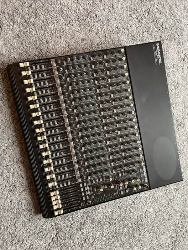 Mackie 1604 VLZ Pro