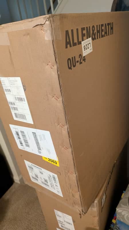 Allen & Heath QU-24C Chrome Edition 24-Channel Digital Mixer -- NEW IN BOX