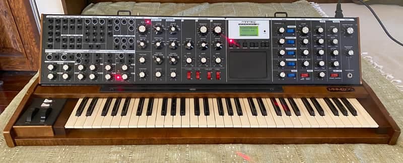 Moog Minimoog Voyager XL • The Ultimate Minimoog ! ! !
