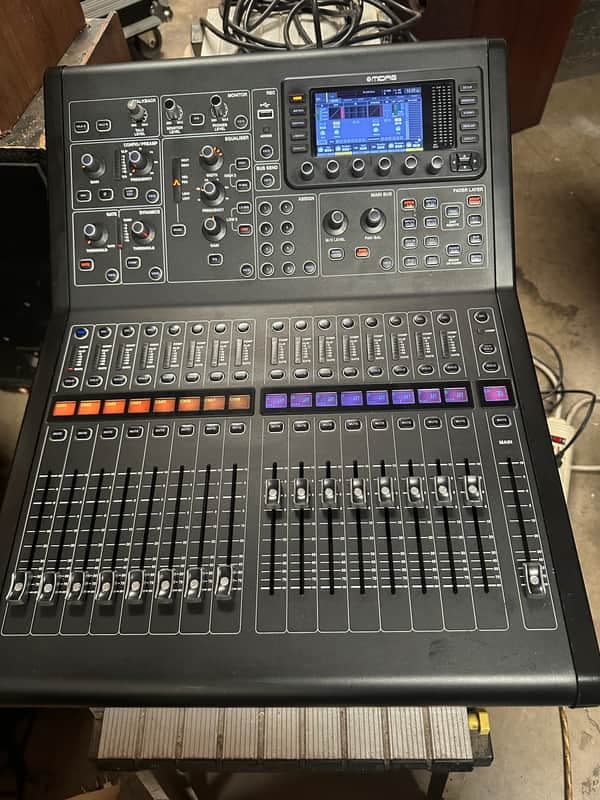 Midas M32R LIVE Digital Mixing Console 2018 - Present - Black