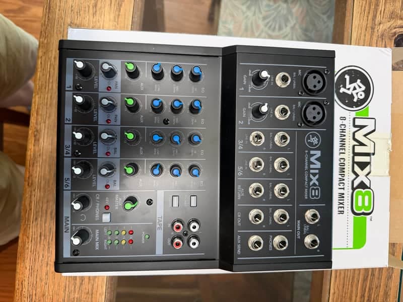 Mackie Mix8 8-Channel Compact Mixer