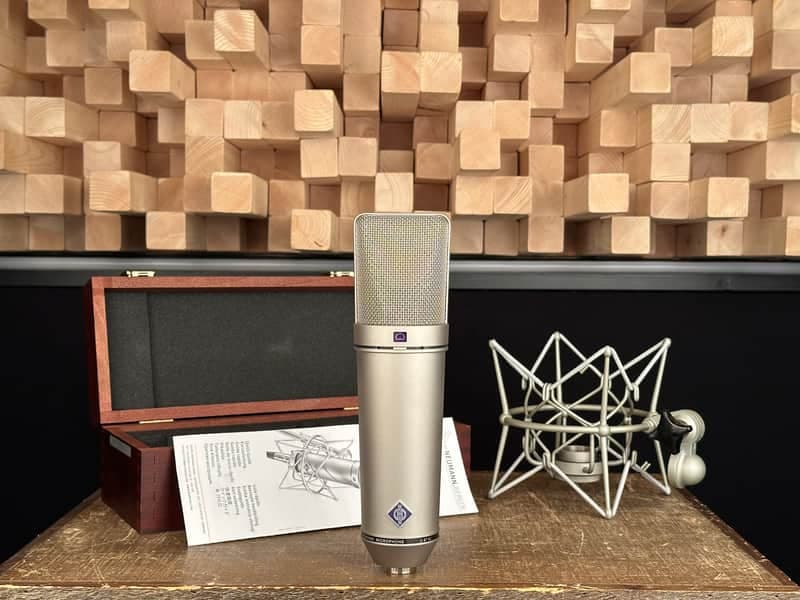 Neumann U 87 Ai Condenser Microphone With EA 87 Mount. Mint, like new! U87Ai U87. 184528