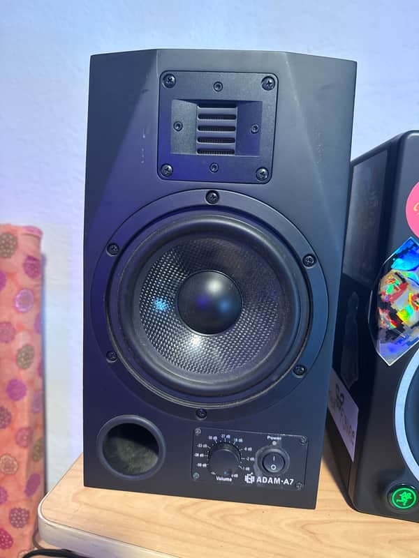 ADAM Audio A7 Active Nearfield Monitor (Single) 2000s - Black for parts weak sub