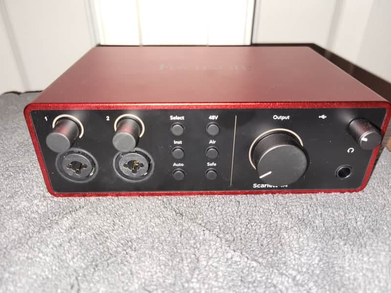 Focusrite Scarlett 4i4 4th Gen USB Audio Interface 2023 - Present - Red