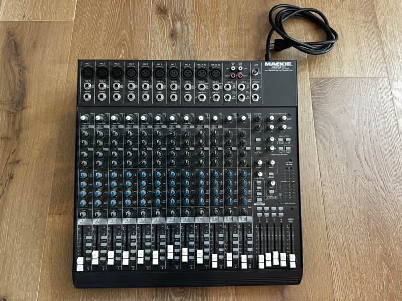 Mackie 1642-VLZ Pro 16-Channel Mic / Line Mixer 2000 - 2007 - Dark Gray