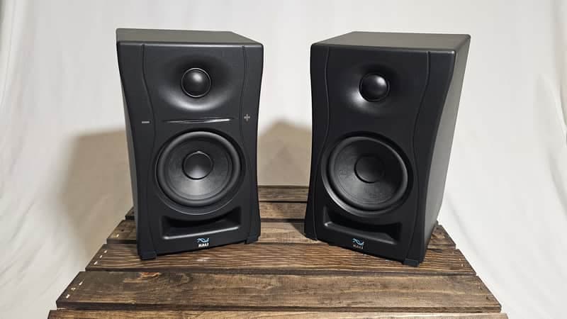 Kali Audio LP-UNF 4" Powered Studio Monitor Pair - Black