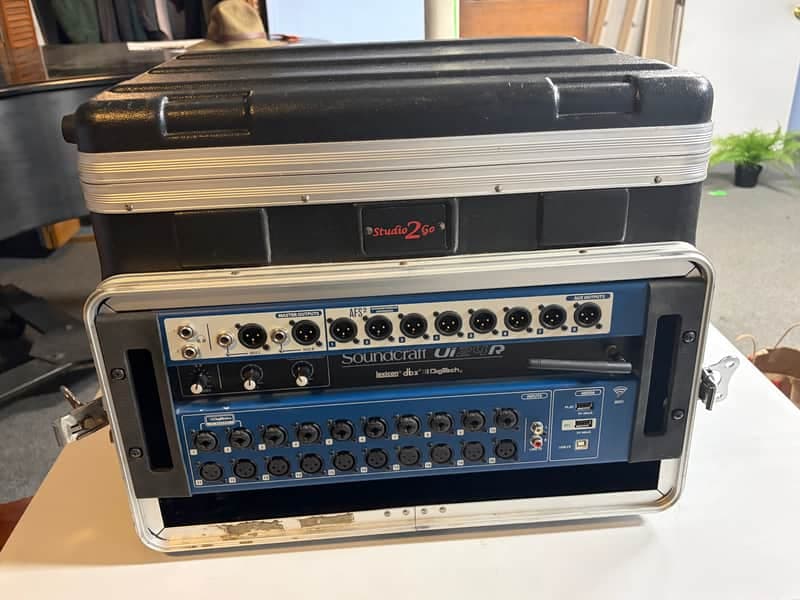 Soundcraft Ui24R Digital Mixer PLUS Studio2Go Road Case!