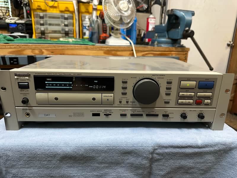 Panasonic SV-3800 DAT recorder