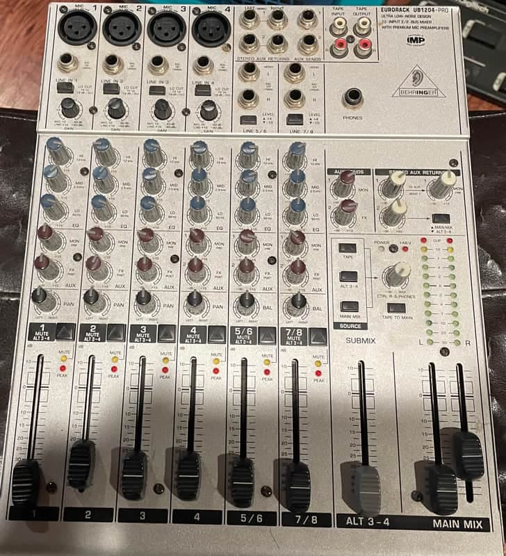 Behringer Eurorack UB1204FX-Pro 12-Input 2/2-Bus Mixer 2000s - Silver