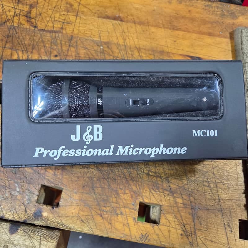 Brand New J&B Professional Vocal Microphone MC101 w/ Cord New in BoxBrand New J&B Professional Vocal Microphone MC101 w/ Cord New in Box