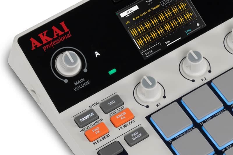 Akai MPC SAMPLE Sampler, Sequencer and Effects Processor