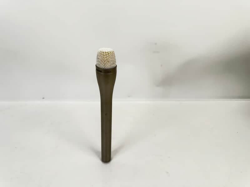 Shure SM63L Omnidirectional Dynamic Microphone