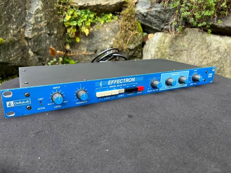 DeltaLab Effectron ADM 1024 Digital Delay 1980s - Blue