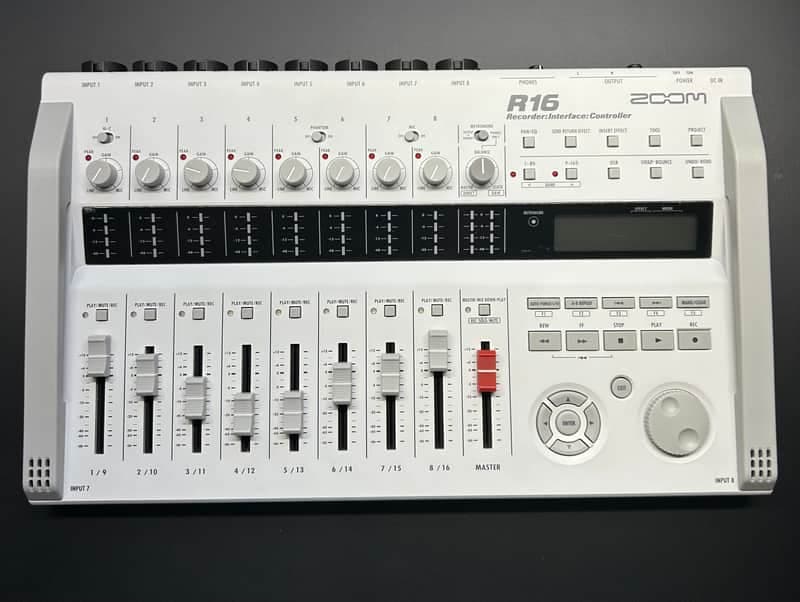 Zoom R16 USB Audio Interface / Digital Multitrack Recorder / EXCELLENT condition!