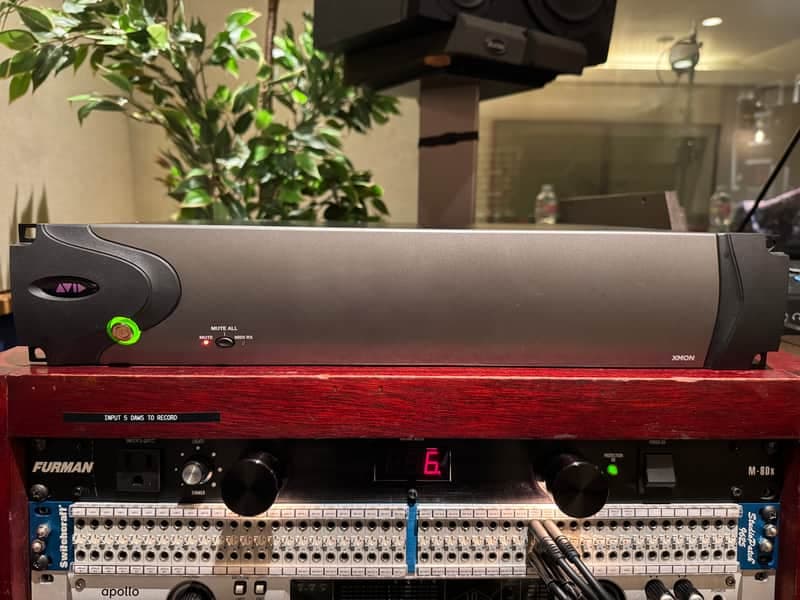 Avid XMON S6