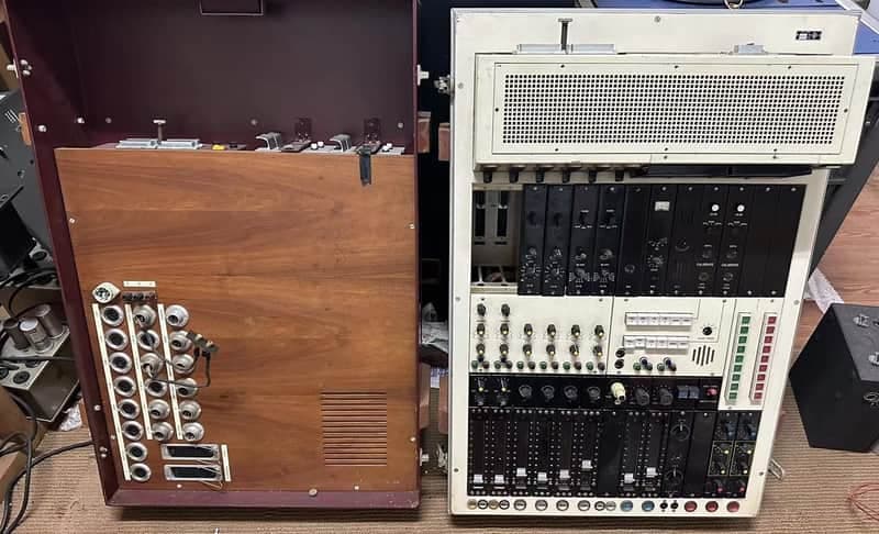 A extremely rare Neumann high-end mixer. Typ 0023-150/2 Nr 001
