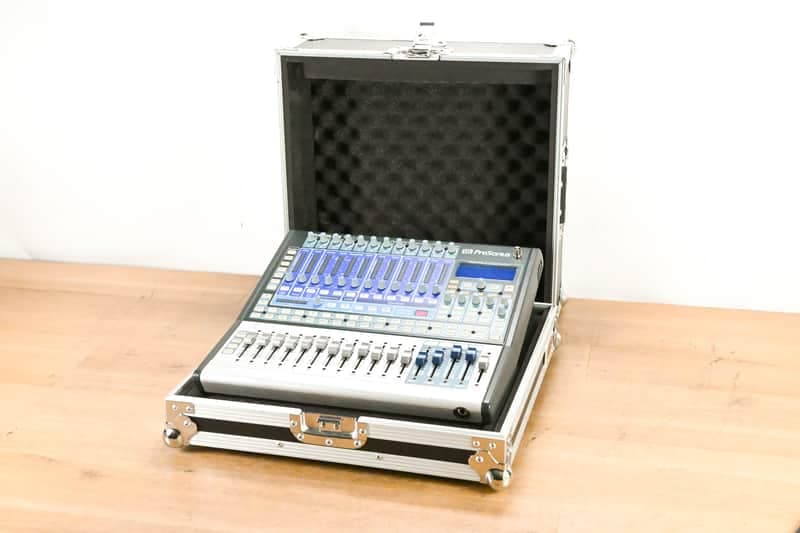 PreSonus StudioLive 16.0.2 16-Channel Digital Mixer w/ Road Case CG013DJ