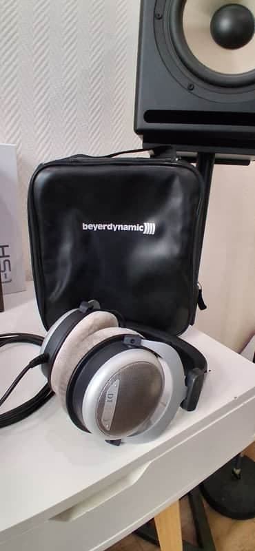 Bayerdynamic DT 880 Mint Condition - Semi-open comfort design. 600 Ohm
