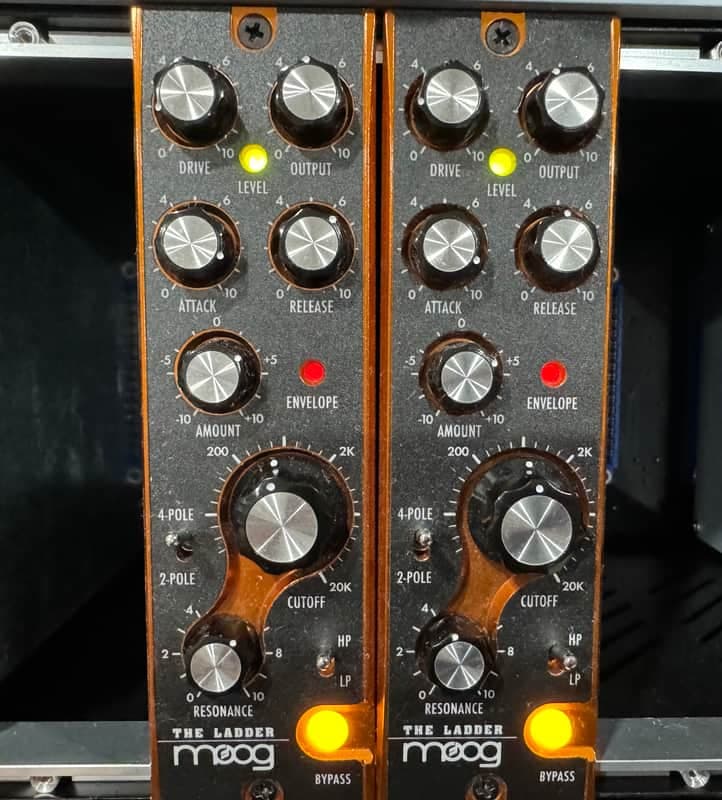 MINT 2X Moog Ladder 500 Series Stereo Pair w/ Internal Linking Cable