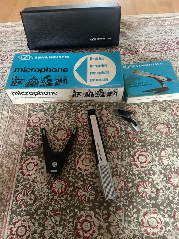(Boxed) Vintage Sennheiser MD 441 with Leather Case, Discontinued Glass/ Translucent Mic Clip and MZT441 Desktop Stand 1970s - Black / Silver