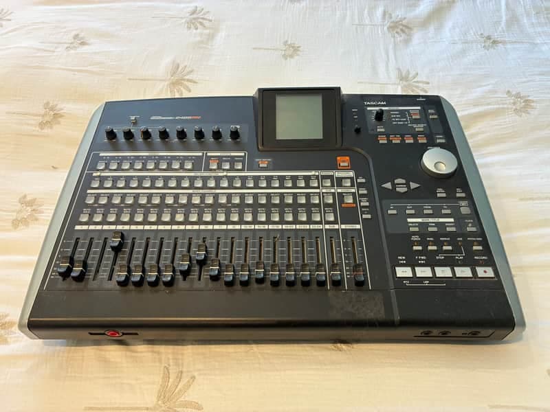 TASCAM 2488neo Digital Portastudio 24-Track Digital Recorder 2010s - Black